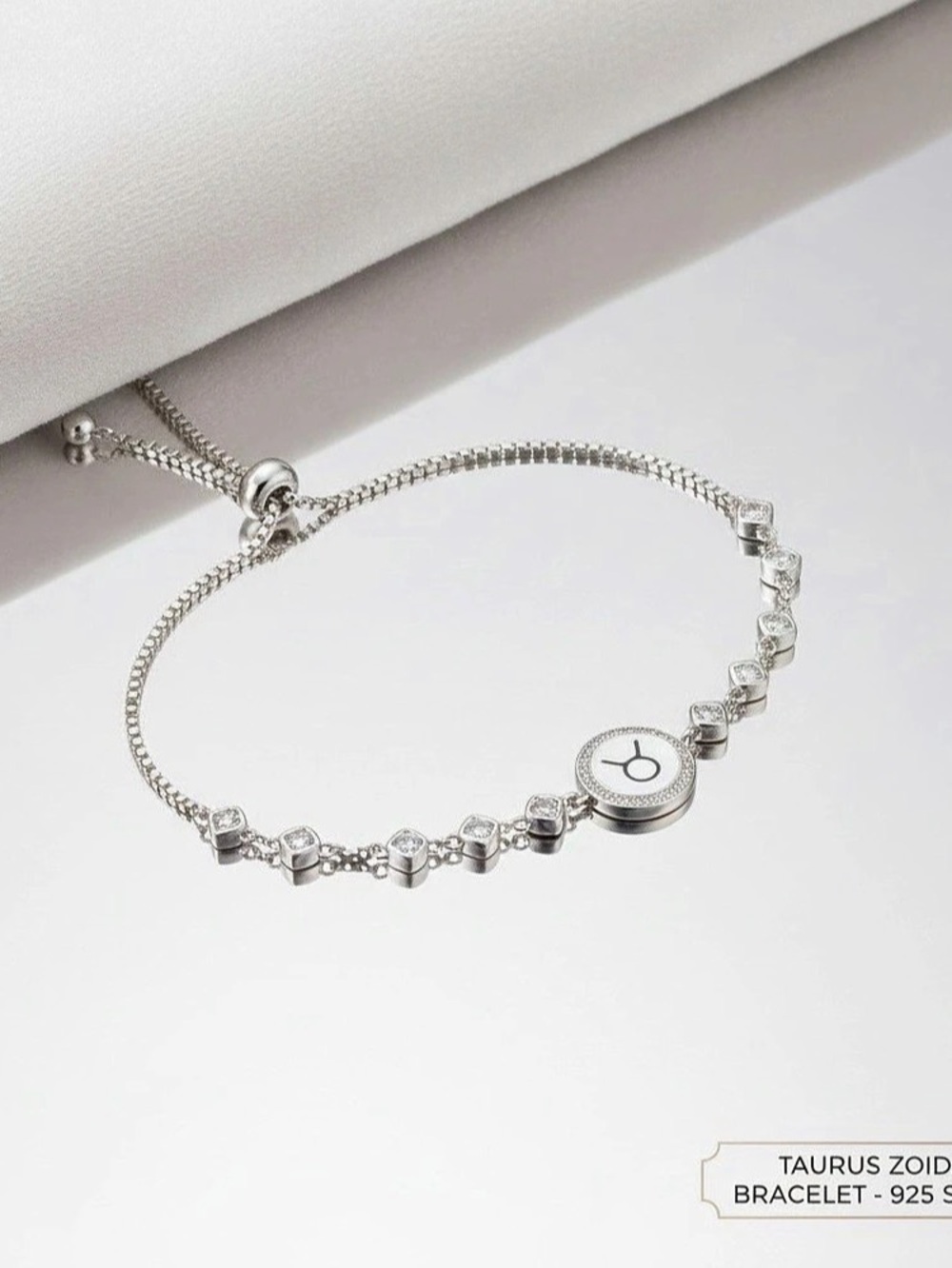 Taurus Zodiac Bracelet Zodiac Bracelet in Silver like new